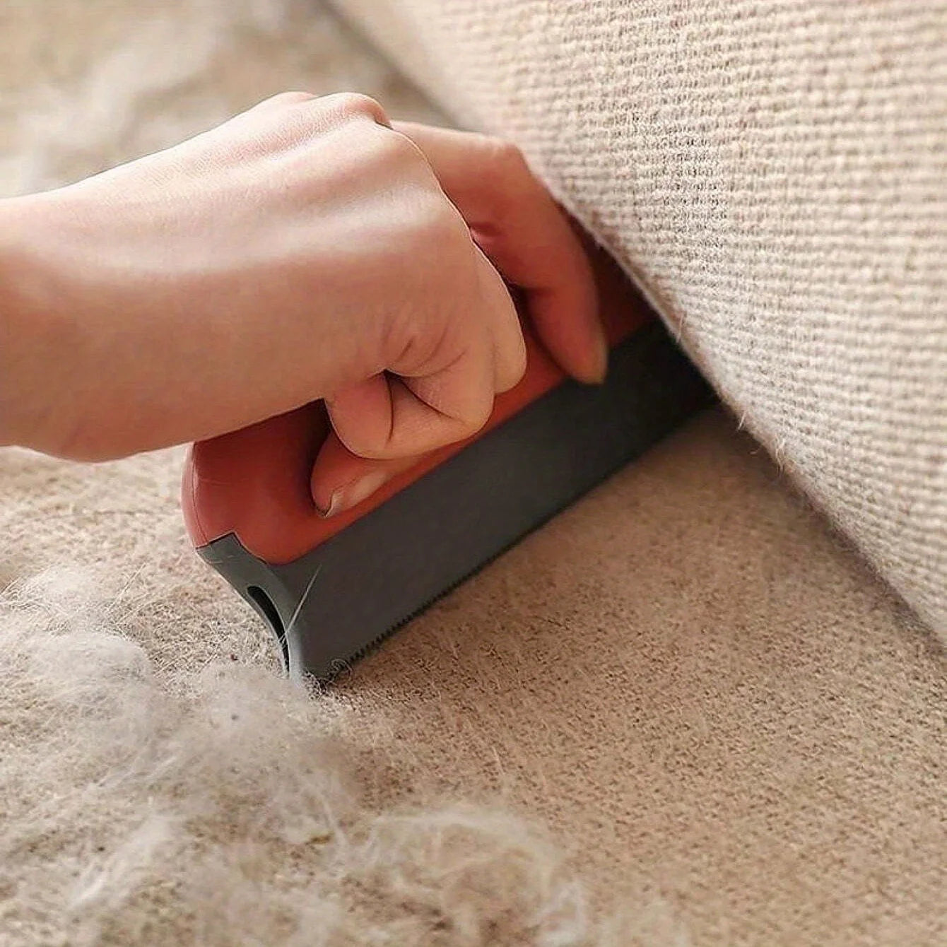 Brosse Épilateur Efficace – Adieu aux poils partout dans la maison !